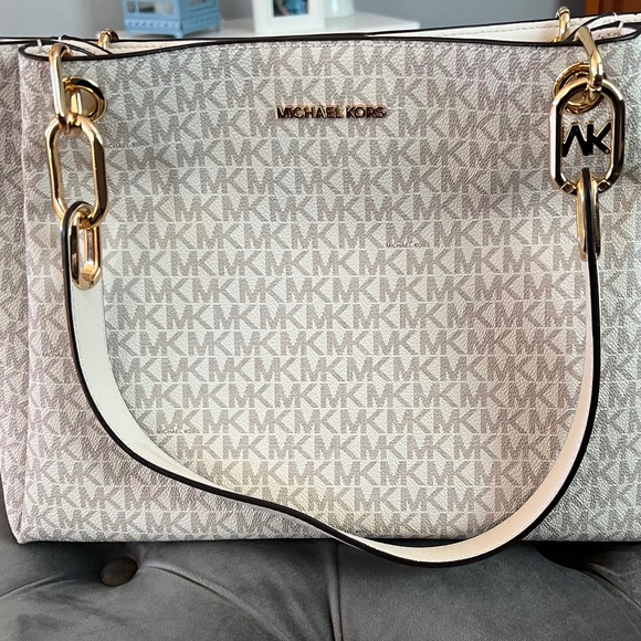 Michael Kors Large Shoulder Bag - Picture 1 of 3